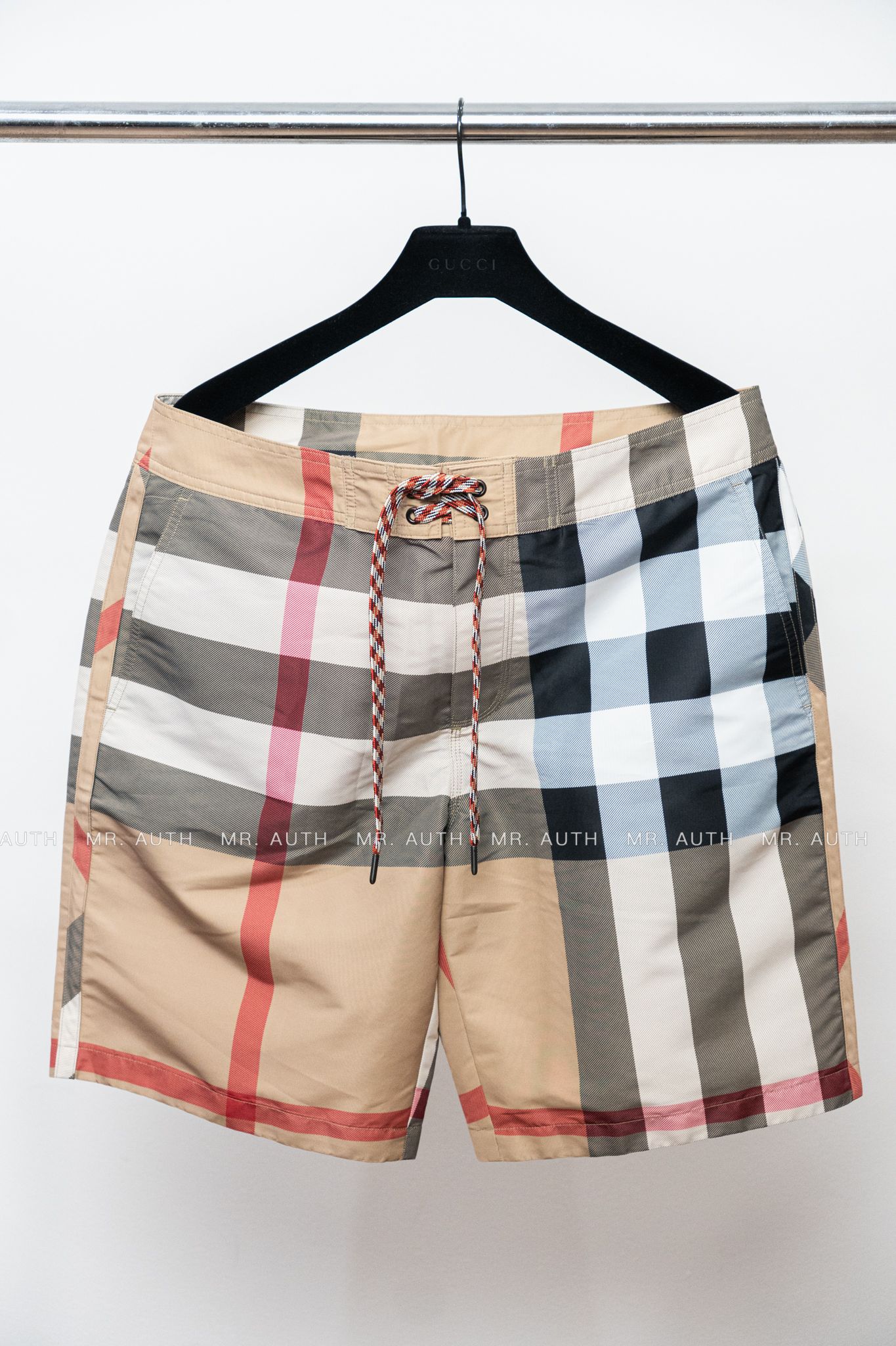 Quần Burberry Check Swim Shorts.