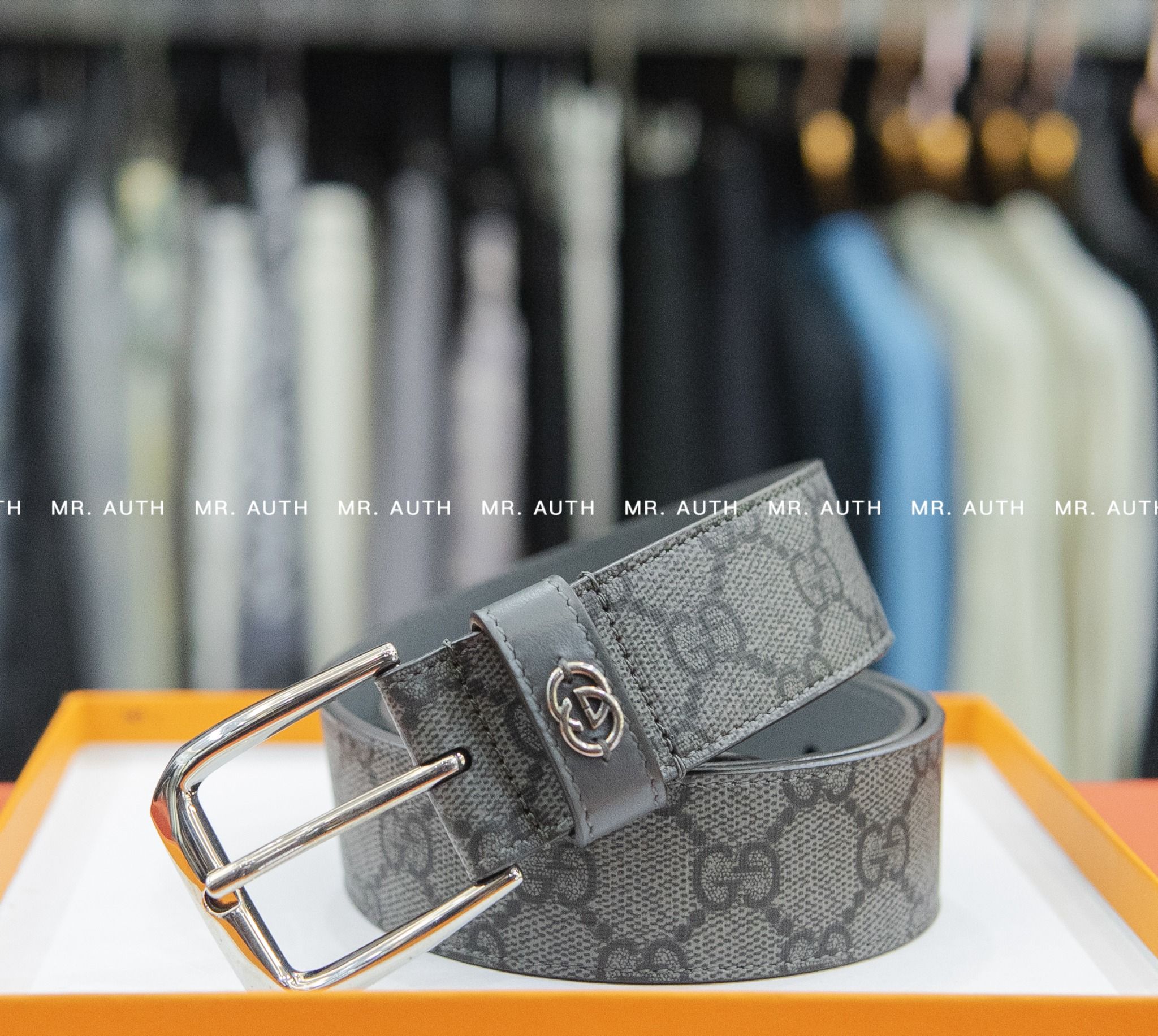 Gucci Belt with Interlocking G detail