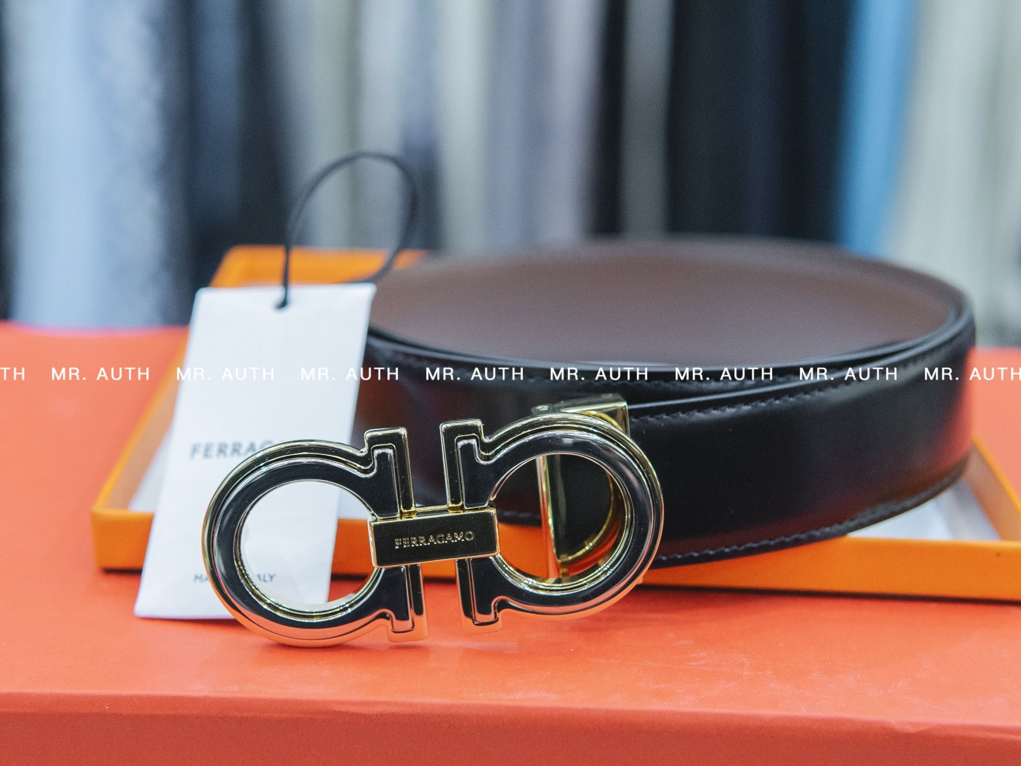 Salvatore Ferragamo Adjustable Gold Buckle Belt