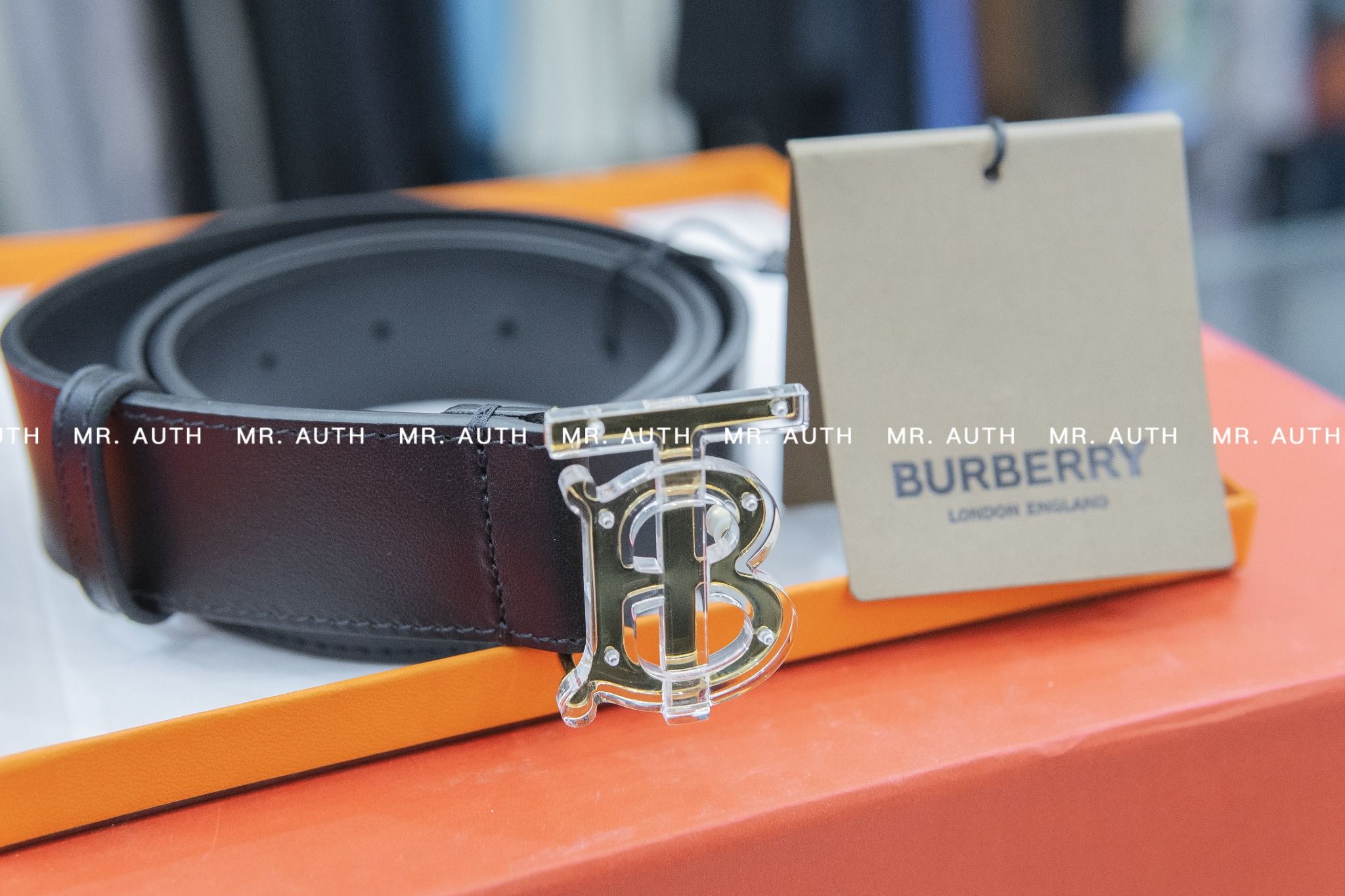 Burberry TB Leather Belt