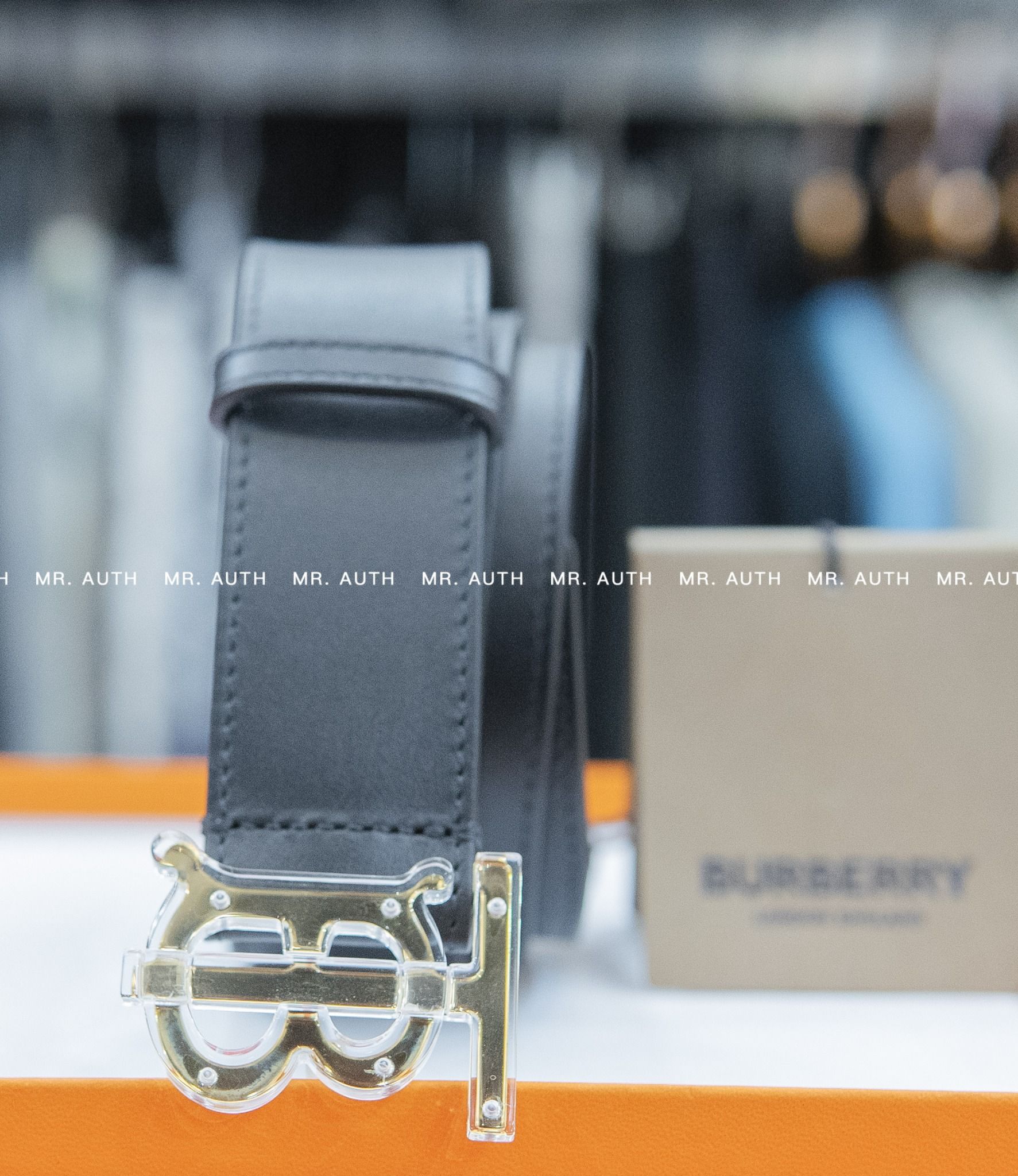 Burberry TB Leather Belt