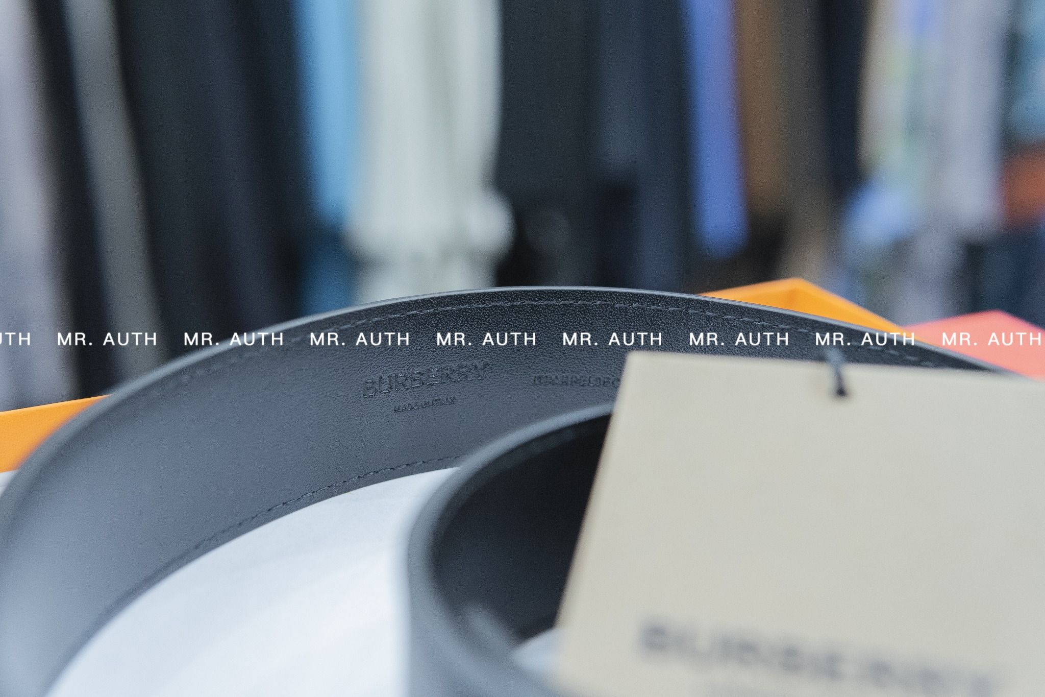 Burberry TB Leather Belt
