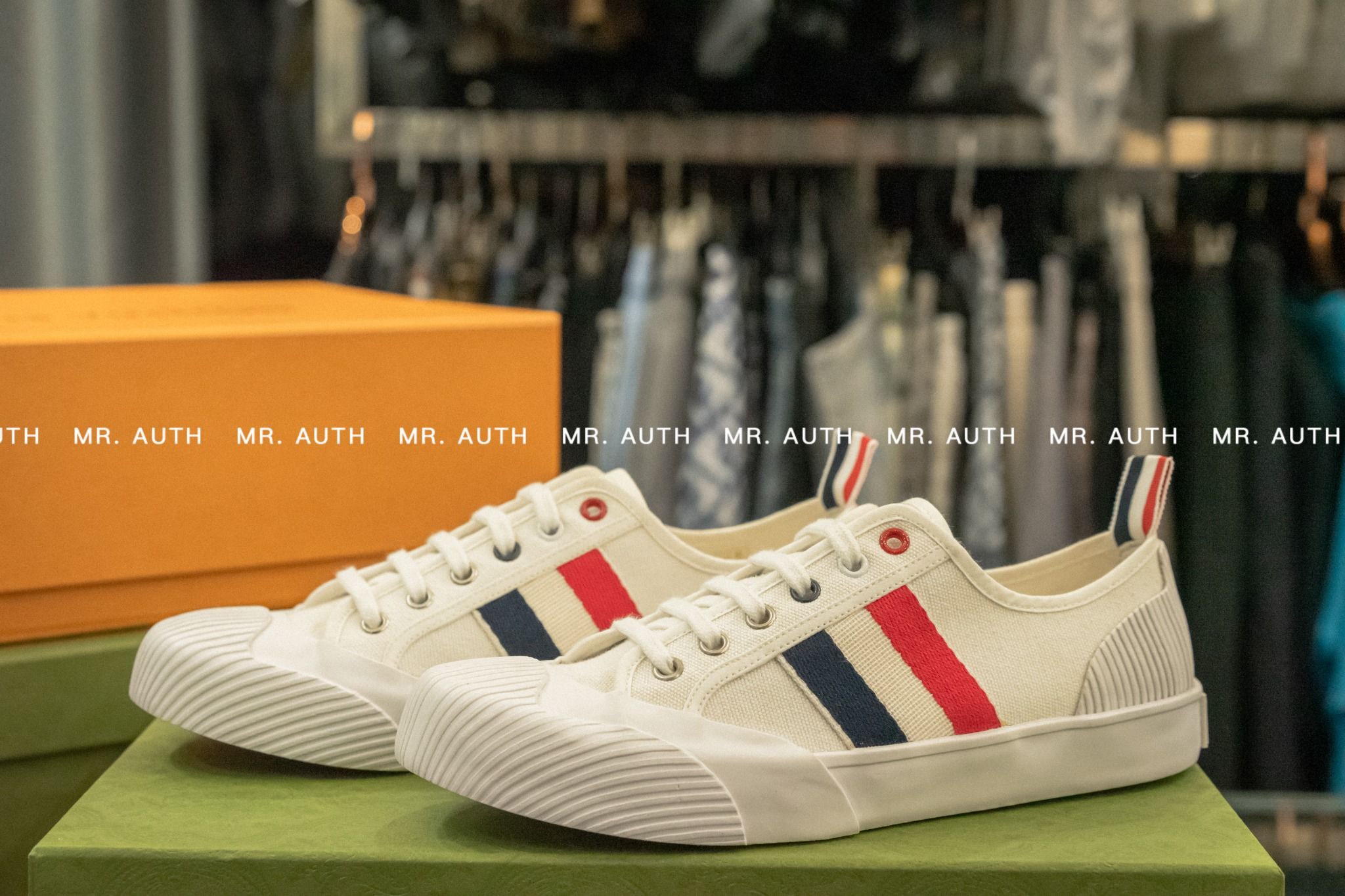 Thom Browne Sneaker