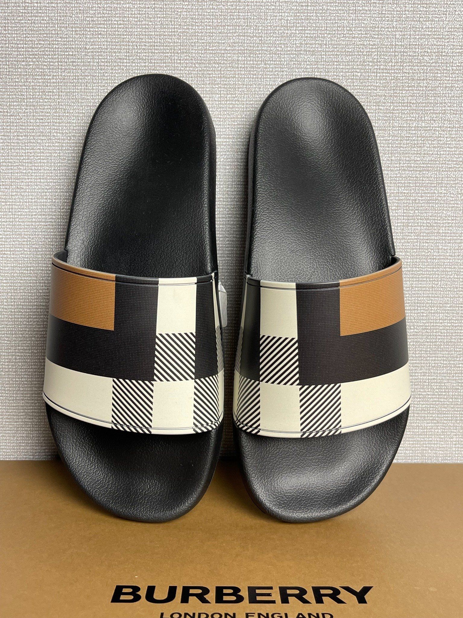 Dép Burberry Furley Checked Slides