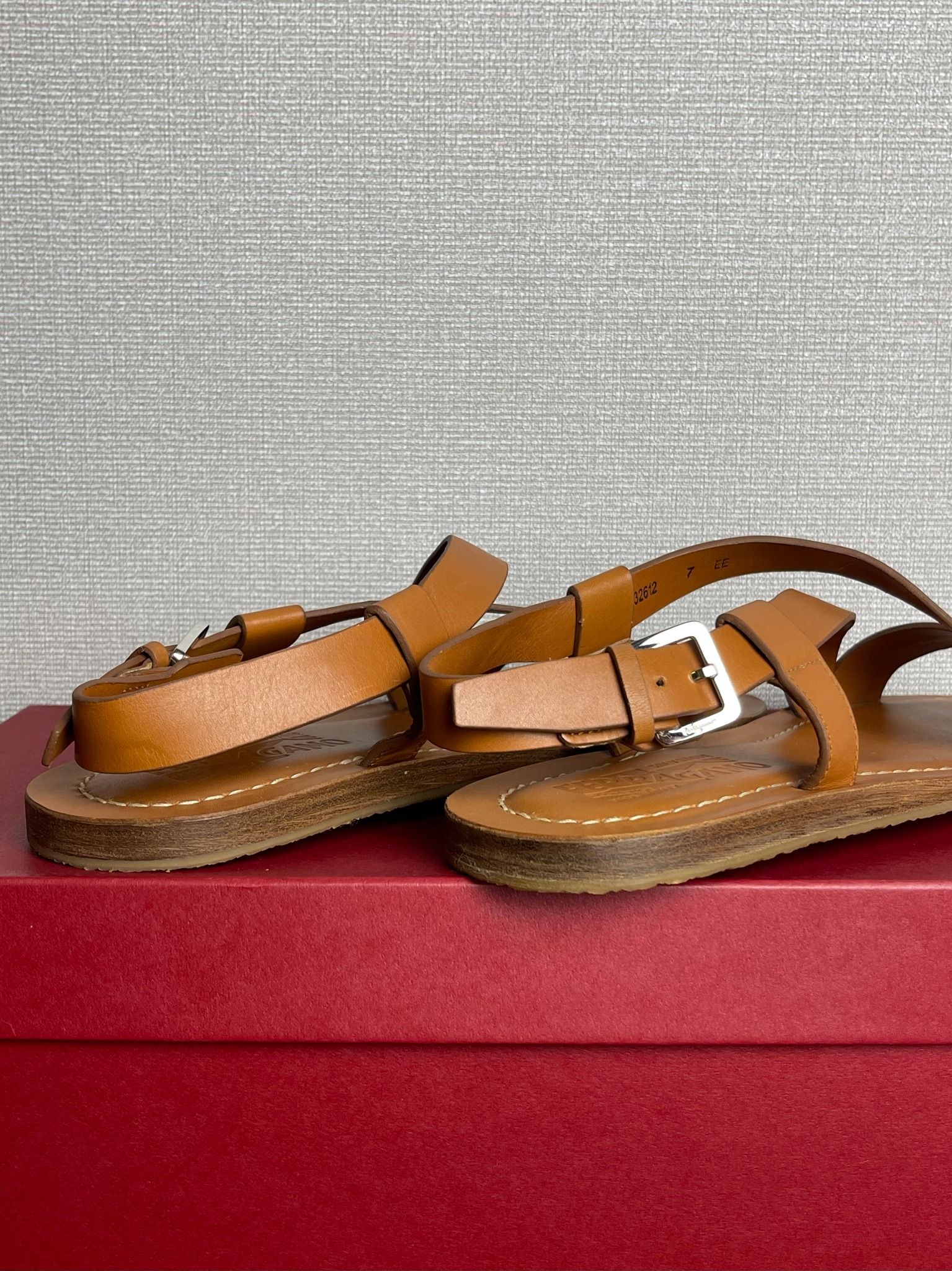 Dép Salvatore Ferragamo Men Strap Sandal.
