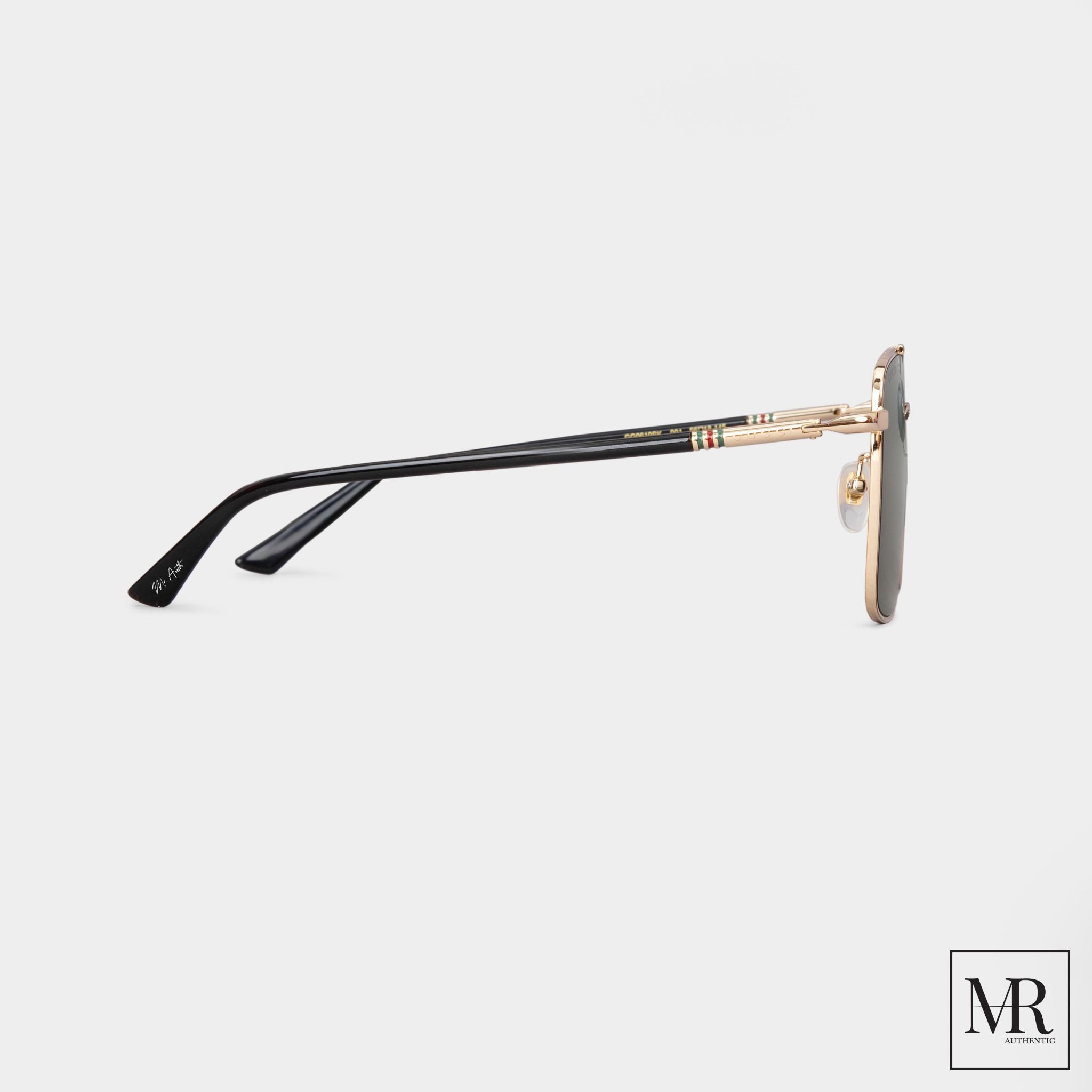 Kính mát Gucci Sunglasses.