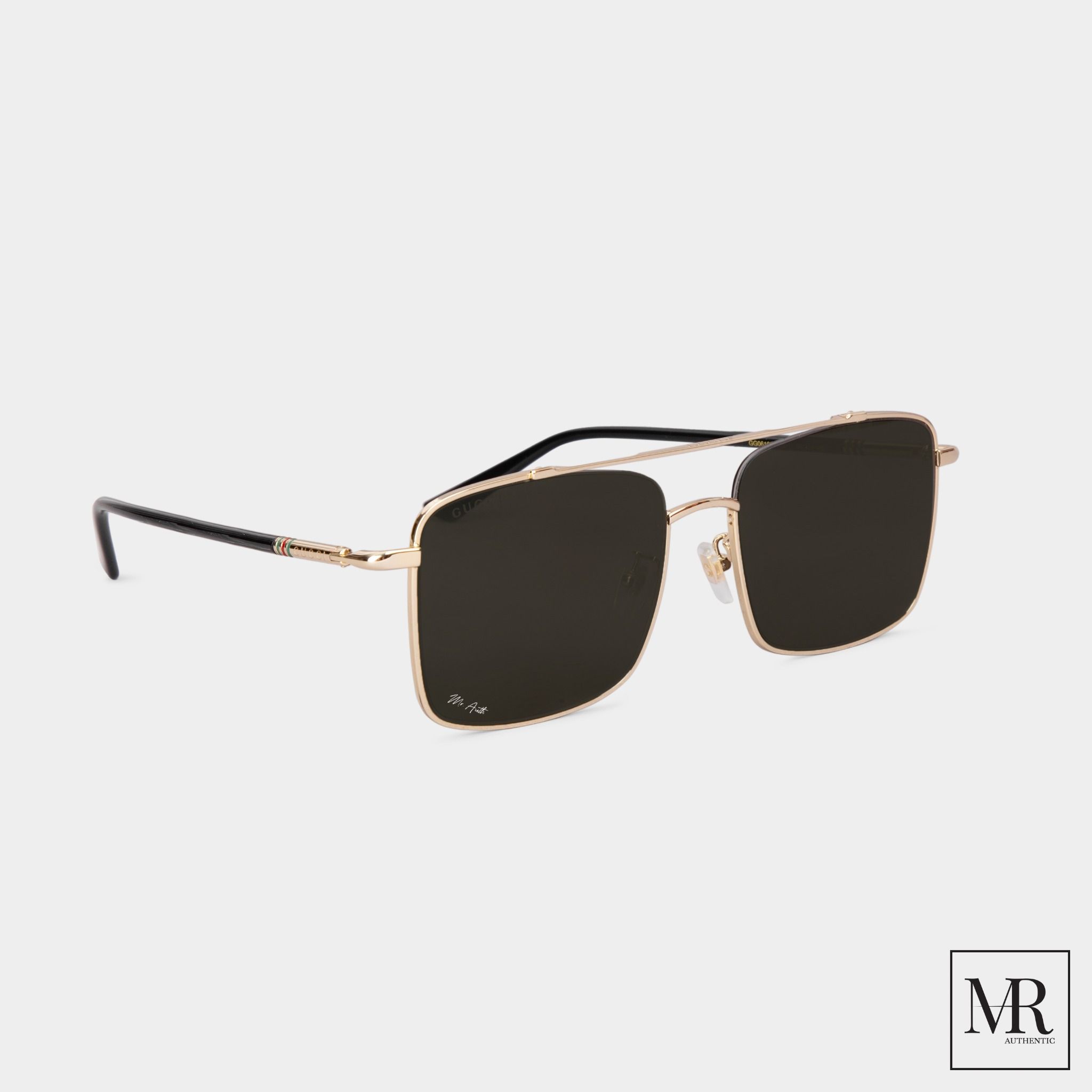 Kính mát Gucci Sunglasses.