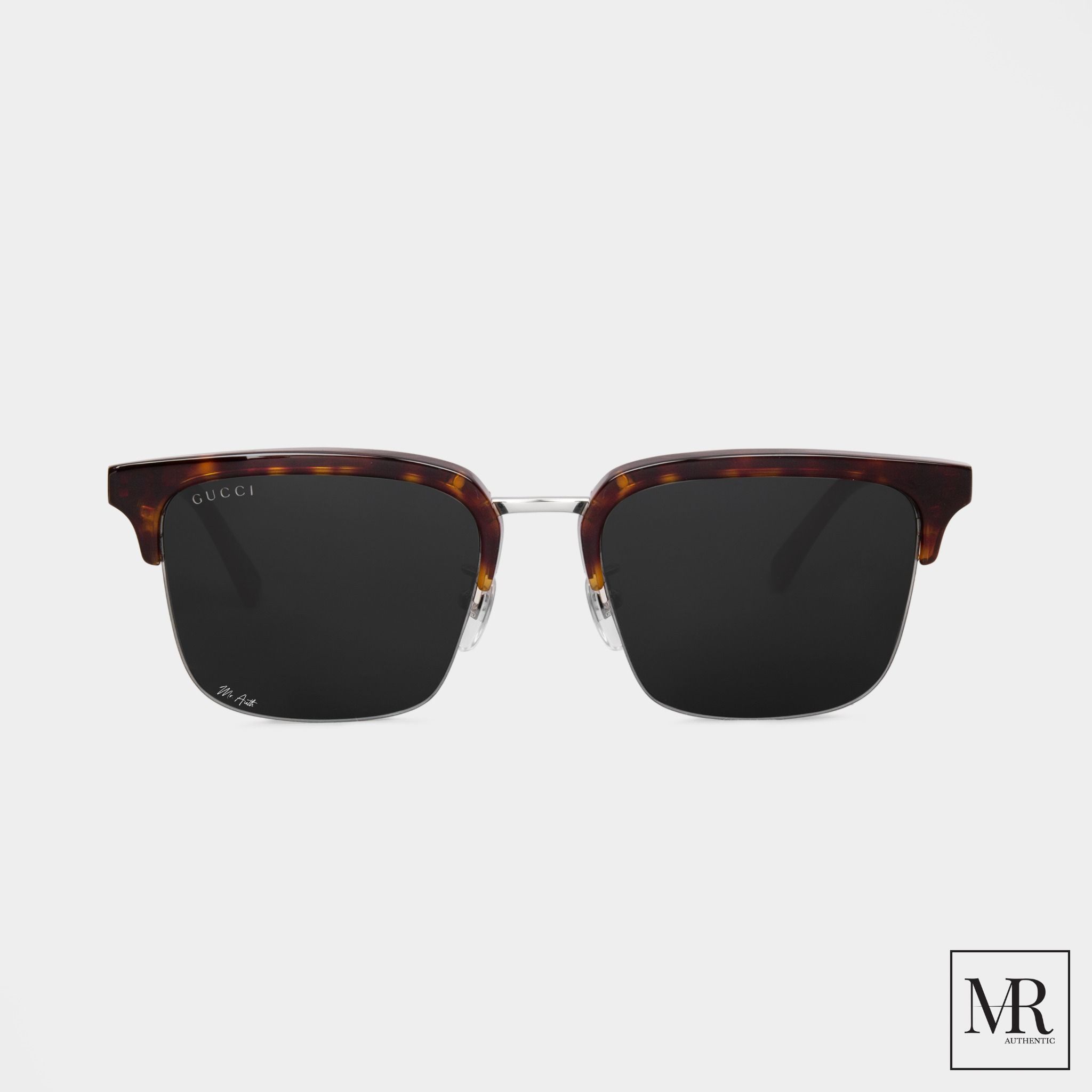 Kính mát Gucci Sunglasses.