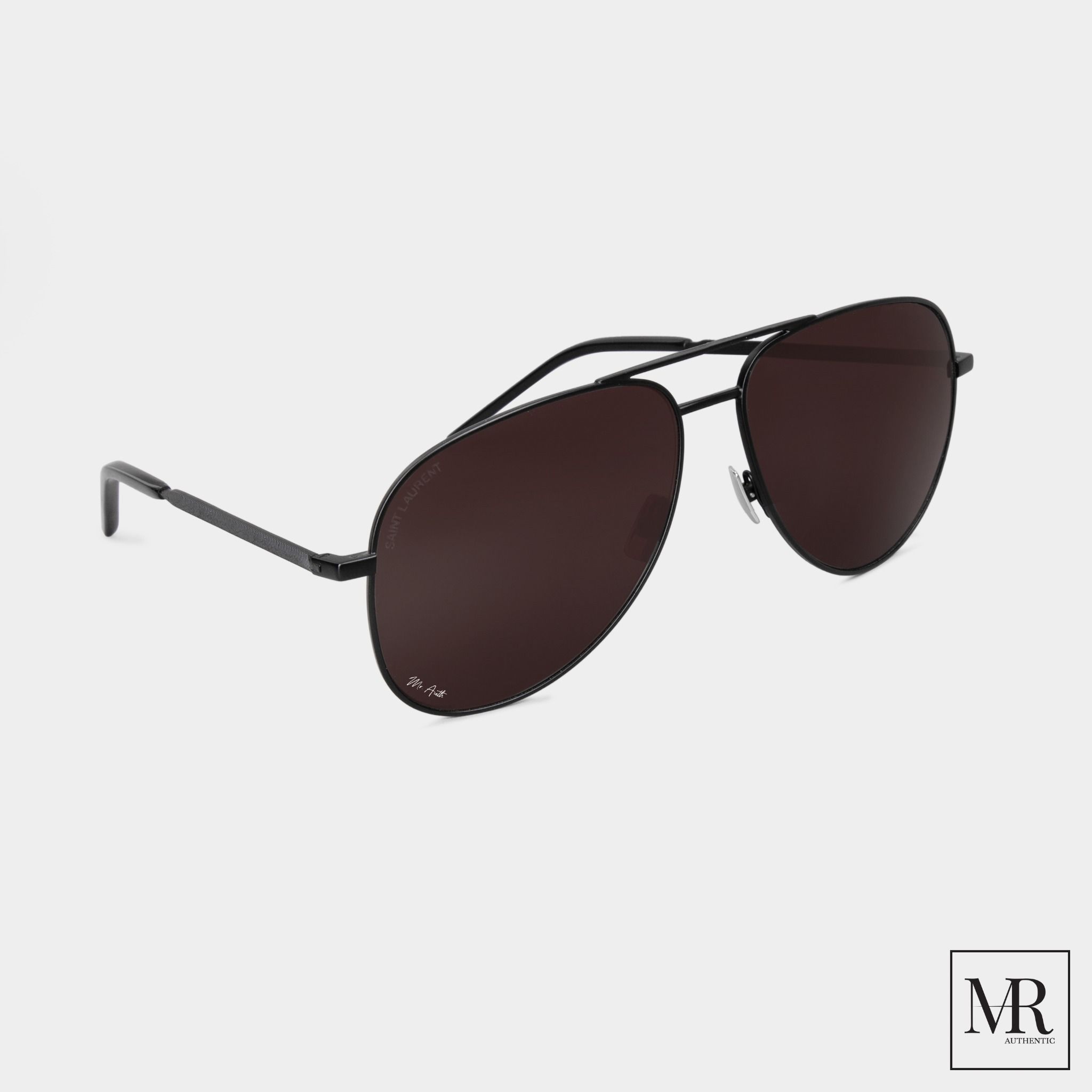 Kính mát Saint Laurent Sunglasses.