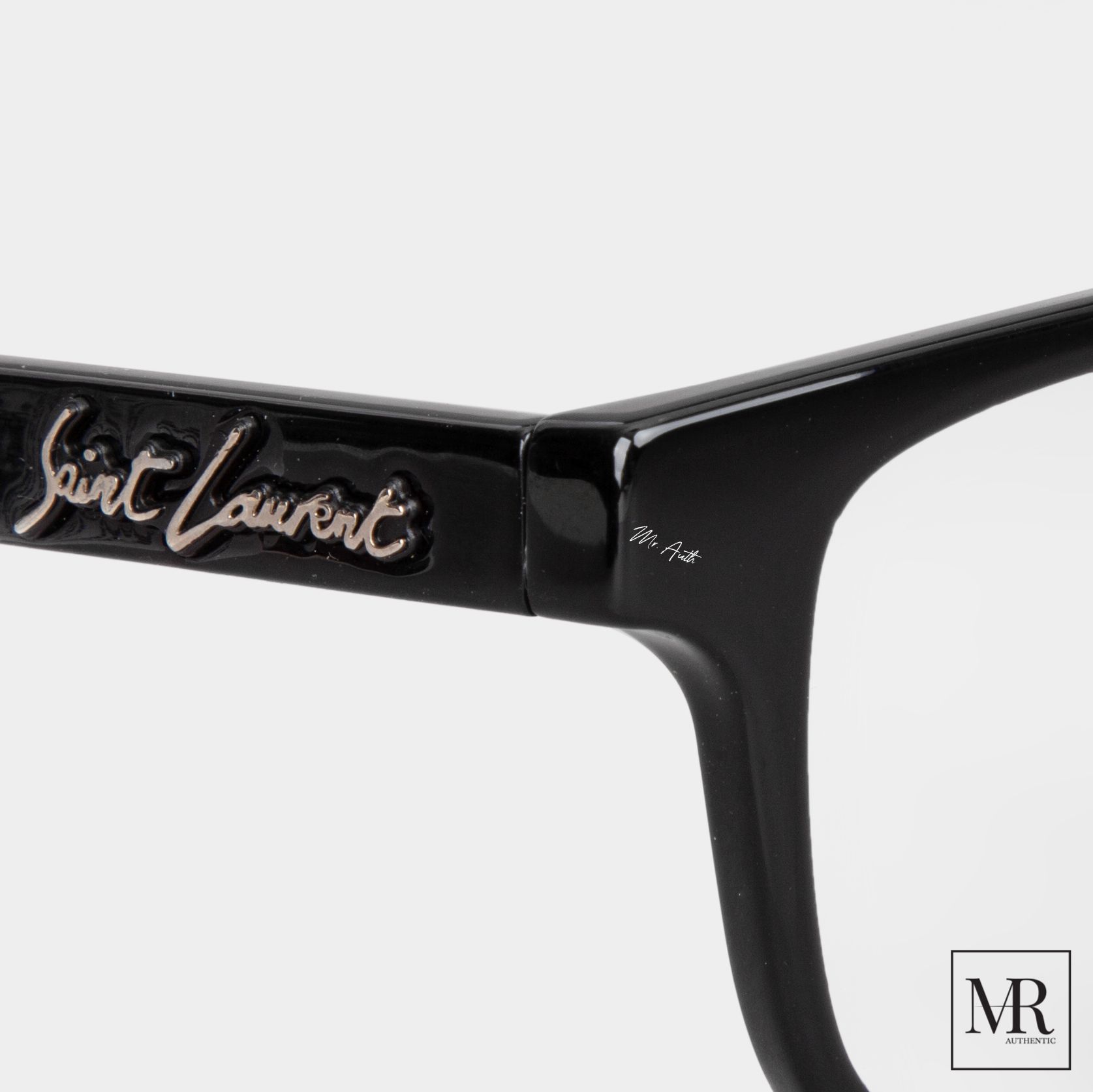 Gọng kính Saint Laurent Glasses.