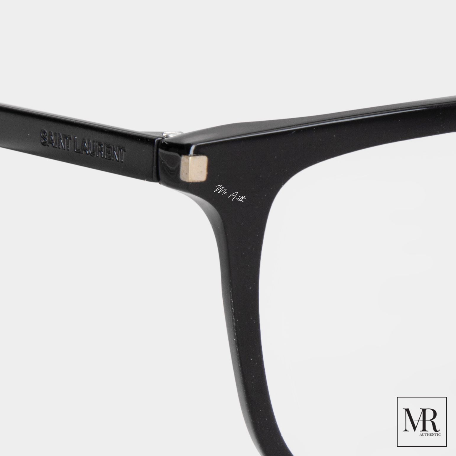 Gọng kính Saint Laurent Glasses.
