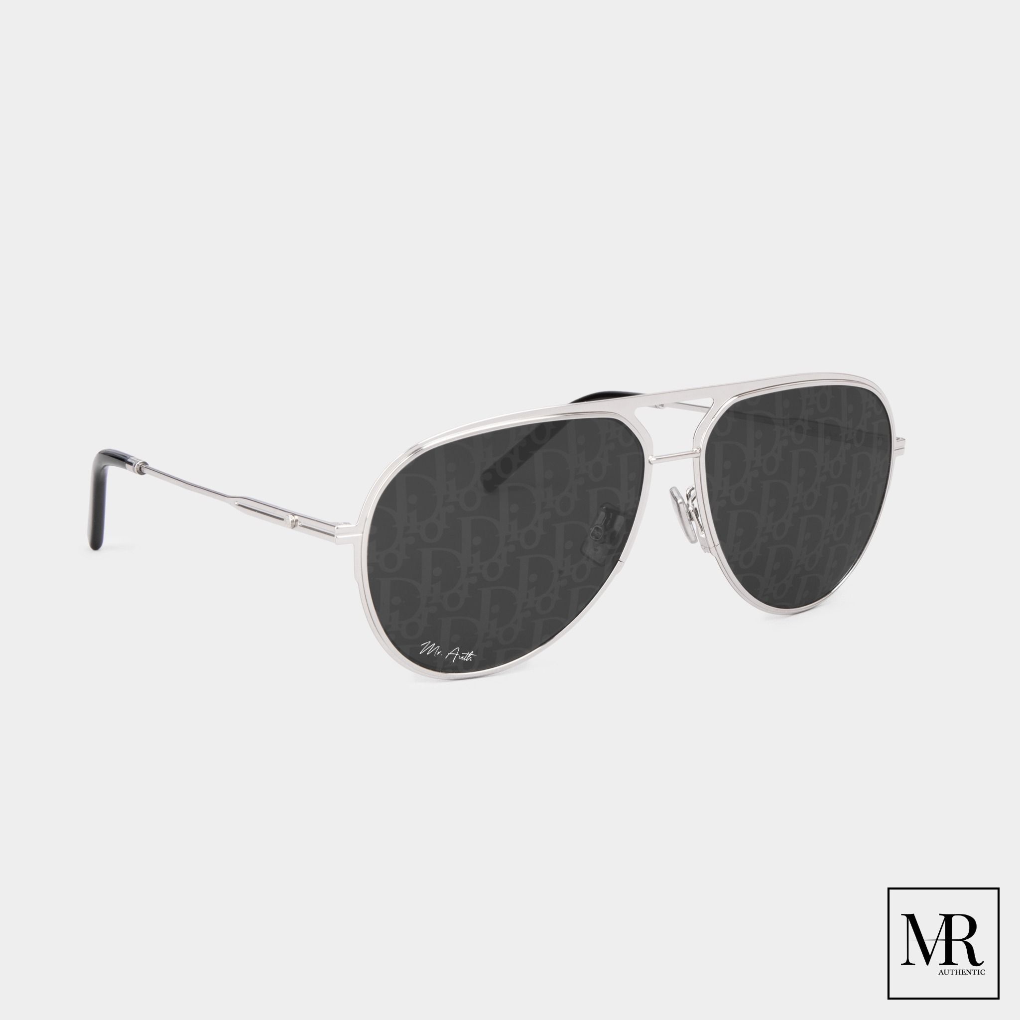 Kính mát Dior Sunglasses.