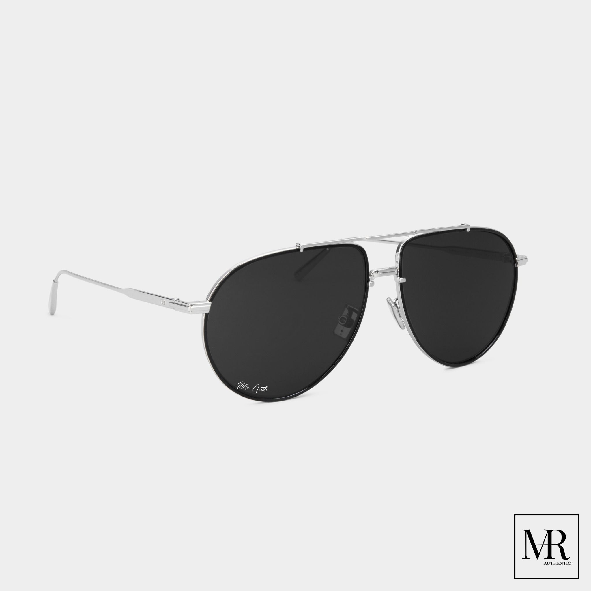 Kính mát Dior Sunglasses.