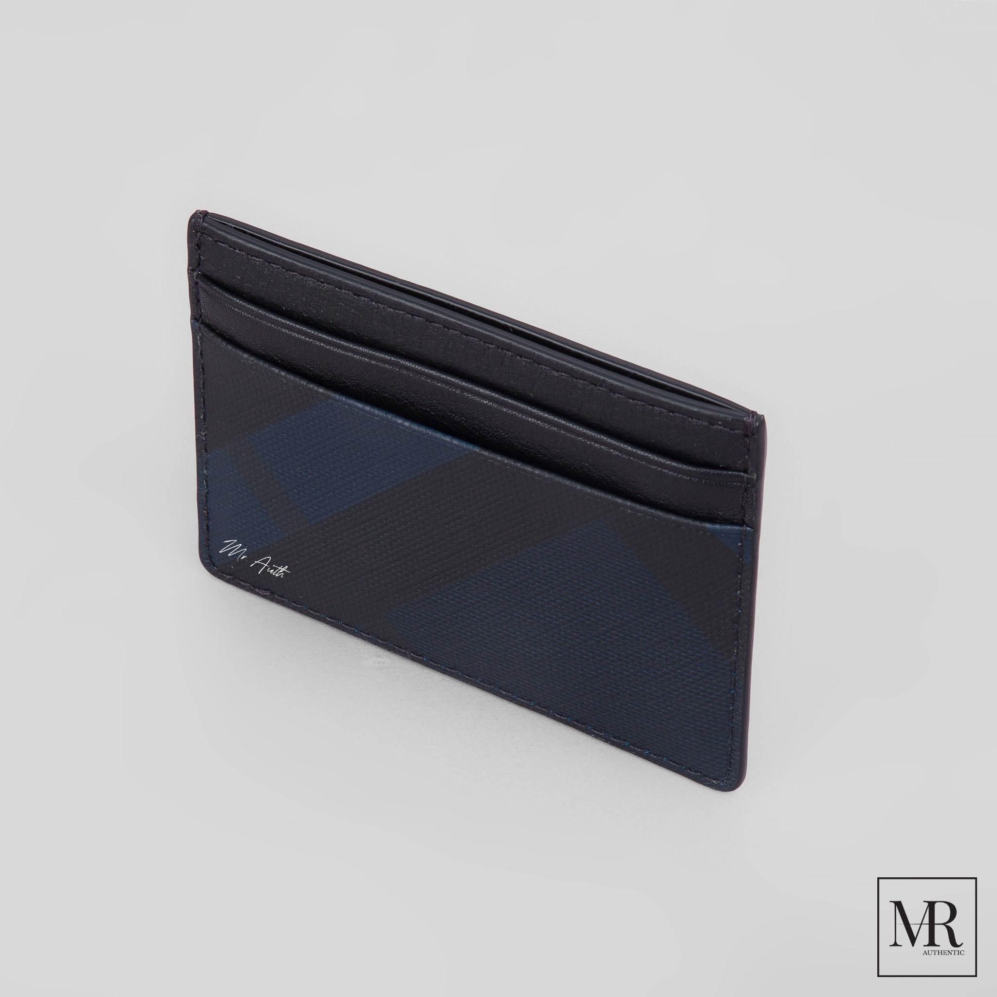 Ví Burberry London Check and Leather Card Case.