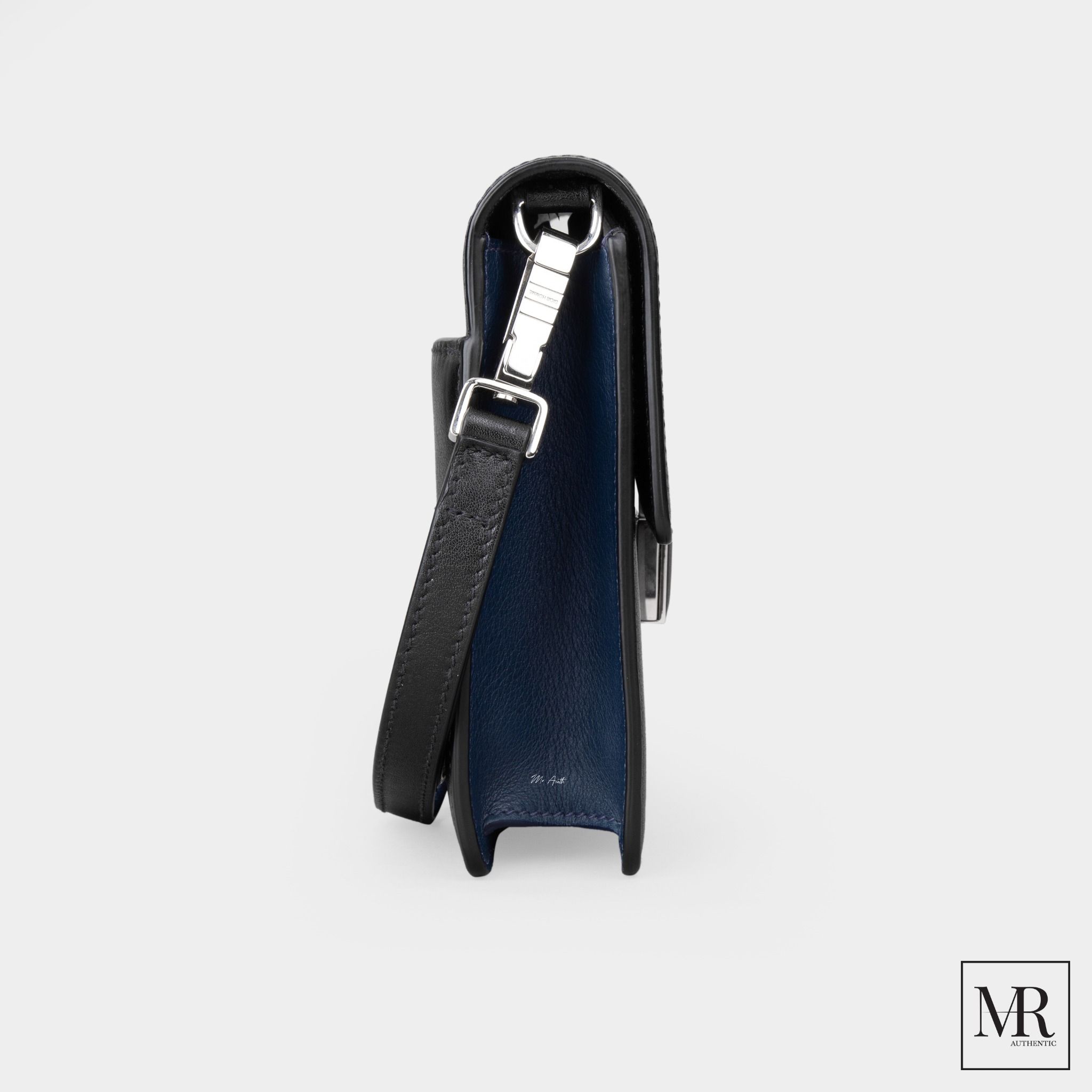 Túi Dior Pouch.