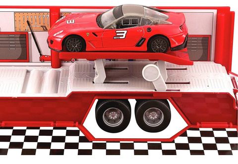  Đồ chơi xe tải vận chuyển Ferrari Race & Play 