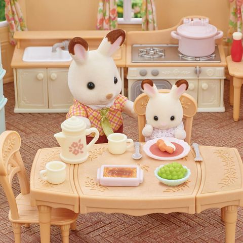  Đồ chơi nội thất nhà búp bê Ce-210 Sylvanian Families Large House with Red Roof Furniture Set 