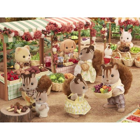  Đồ chơi búp bê Walnut squirrel family Girl of Sylvanian Families doll 