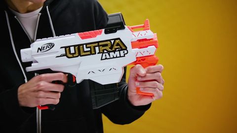  NERF Ultra AMP Motorized Blaster 