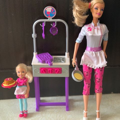  Chị em Barbie đầu bếp bánh kếp 