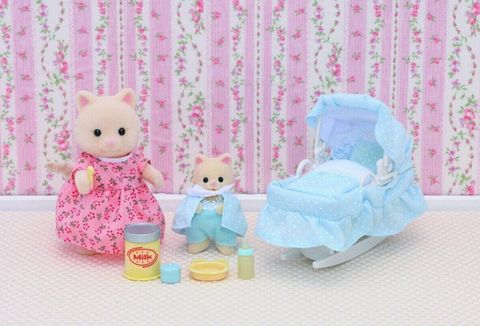  Đồ chơi Epoch Sylvanian Families Set Mama Chantily Family 