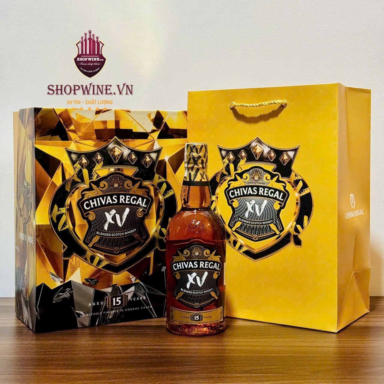 RƯỢU CHIVAS 15 NĂM HỘP QUÀ TẾT 2025
