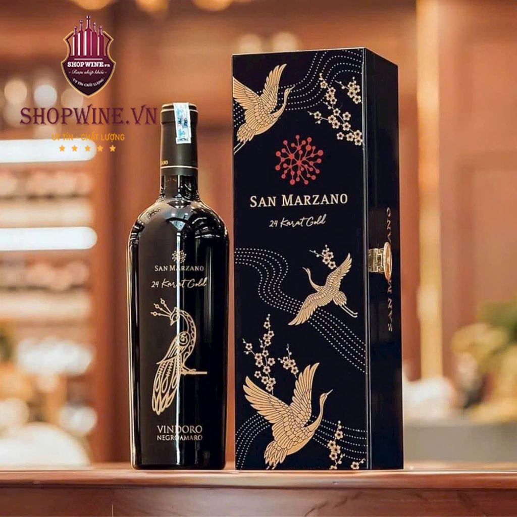 Hộp Rượu Vang sơn mài 1 Chai + Rượu Vang Vindoro Gold Con công Vàng