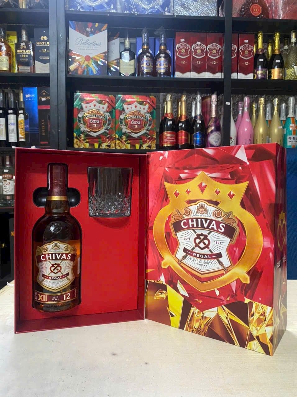 RƯỢU CHIVAS 12 NĂM HỘP QUÀ TẾT 2025