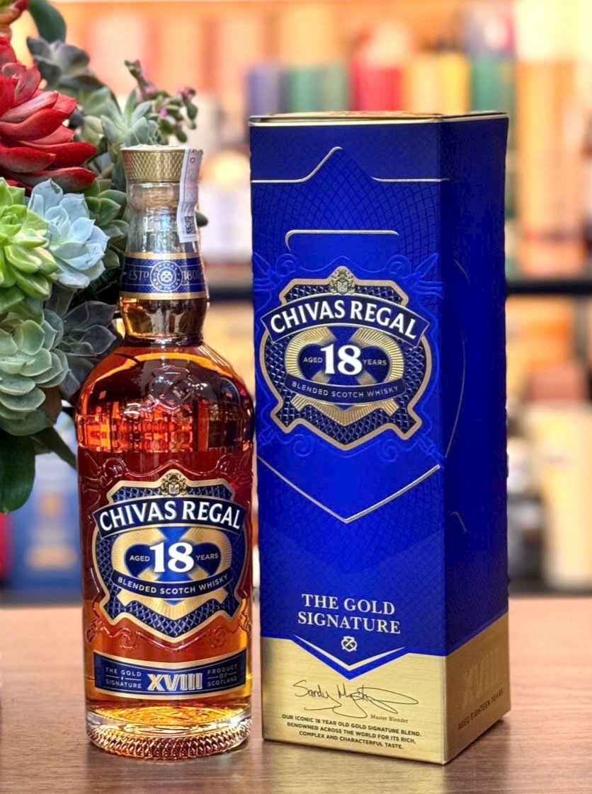 RƯỢU CHIVAS REGAL 18 NĂM MẪU MỚI CHÍNH HÃNG