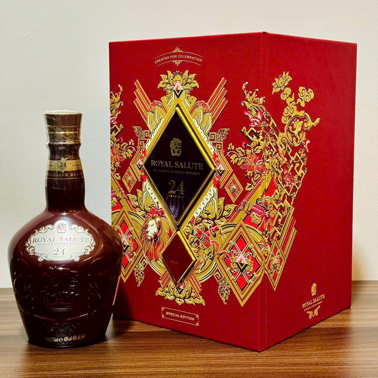 RƯỢU CHIVAS 24 NĂM HỘP QUÀ TẾT 2025