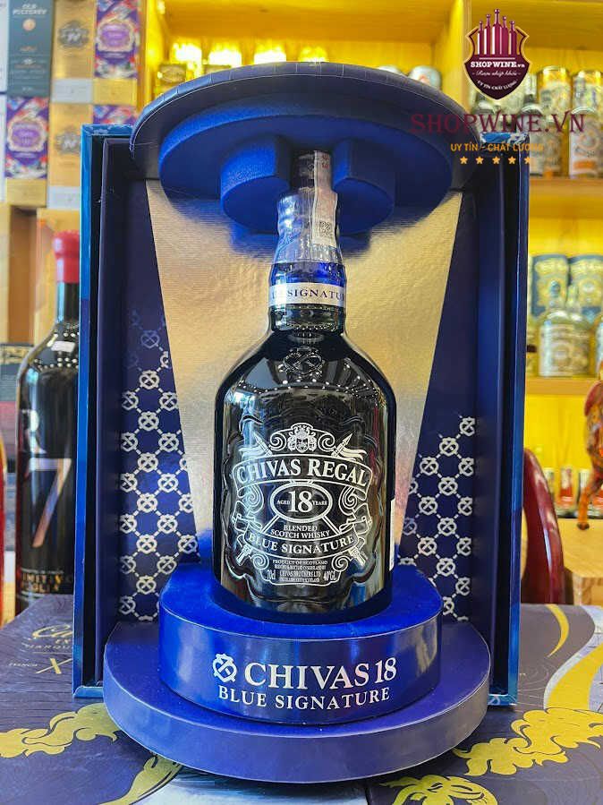 Rượu Chivas 18 Blue Hộp Quà Tết