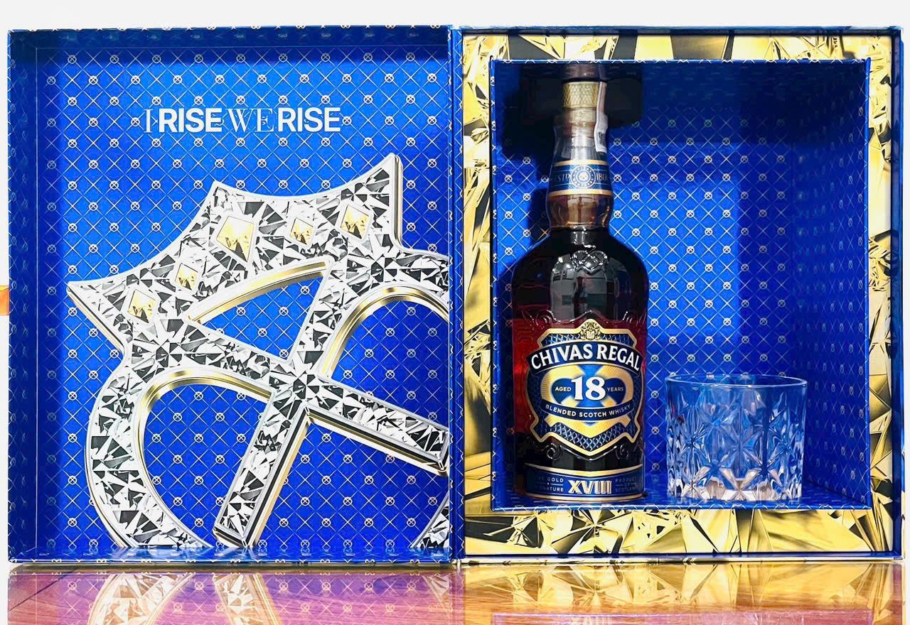 RƯỢU CHIVAS 18 NĂM HỘP QUÀ TẾT 2025