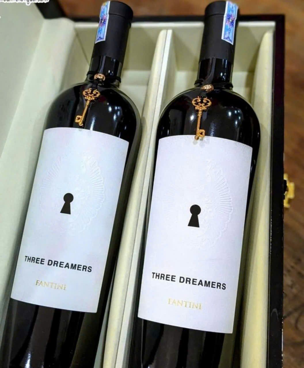 Hộp Rượu Vang sơn mài 2 Chai + Rượu vang Three Dreamers