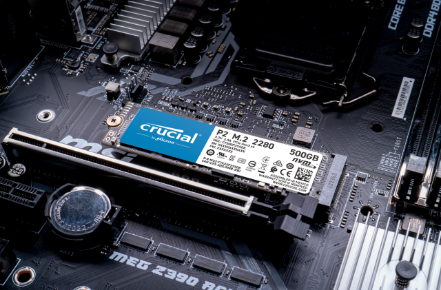 Ổ cứng SSD Crucial P2 2000GB 3D NAND NVMe PCIe M.2 CT2000P2SSD8 Chính hãng