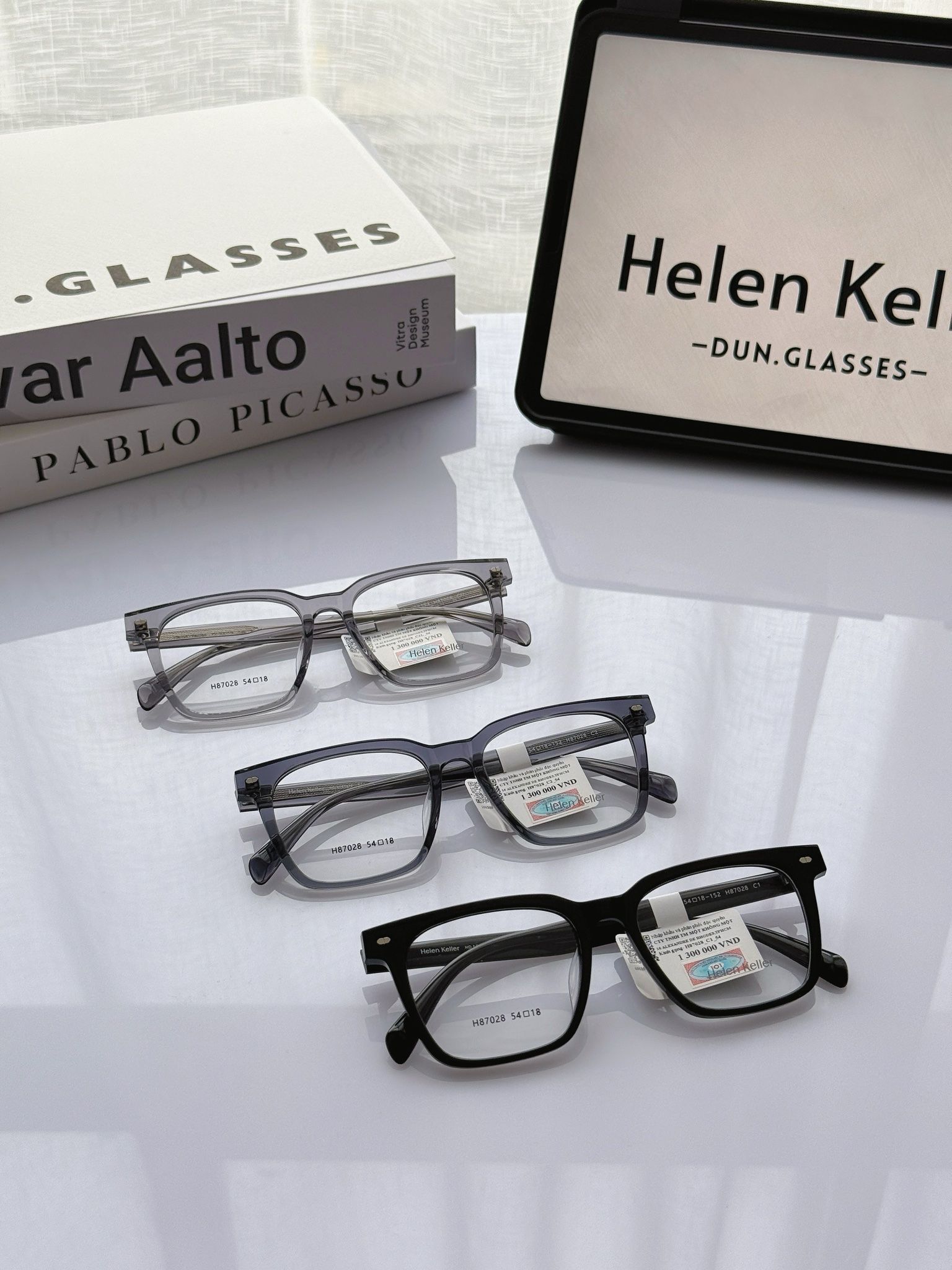 Mắt kính Helen Keller H87028