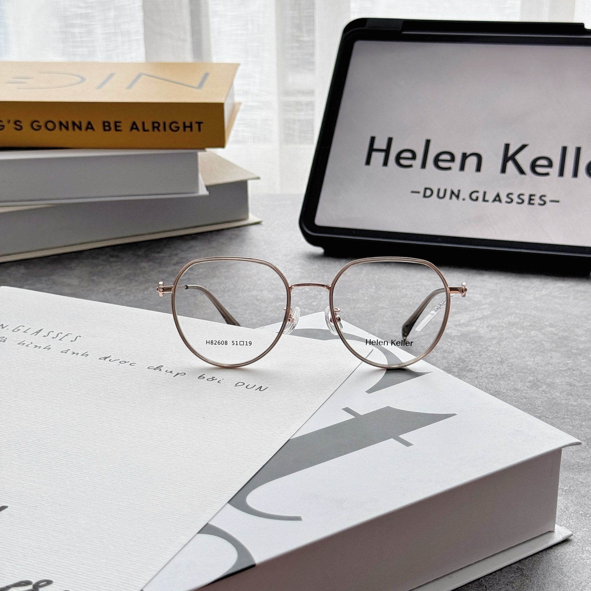 Mắt kính Helen Keller H82608