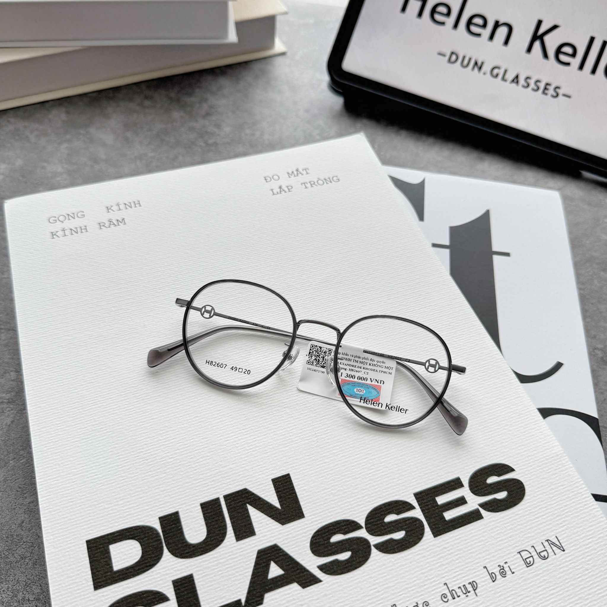 Mắt kính Helen Keller H82607