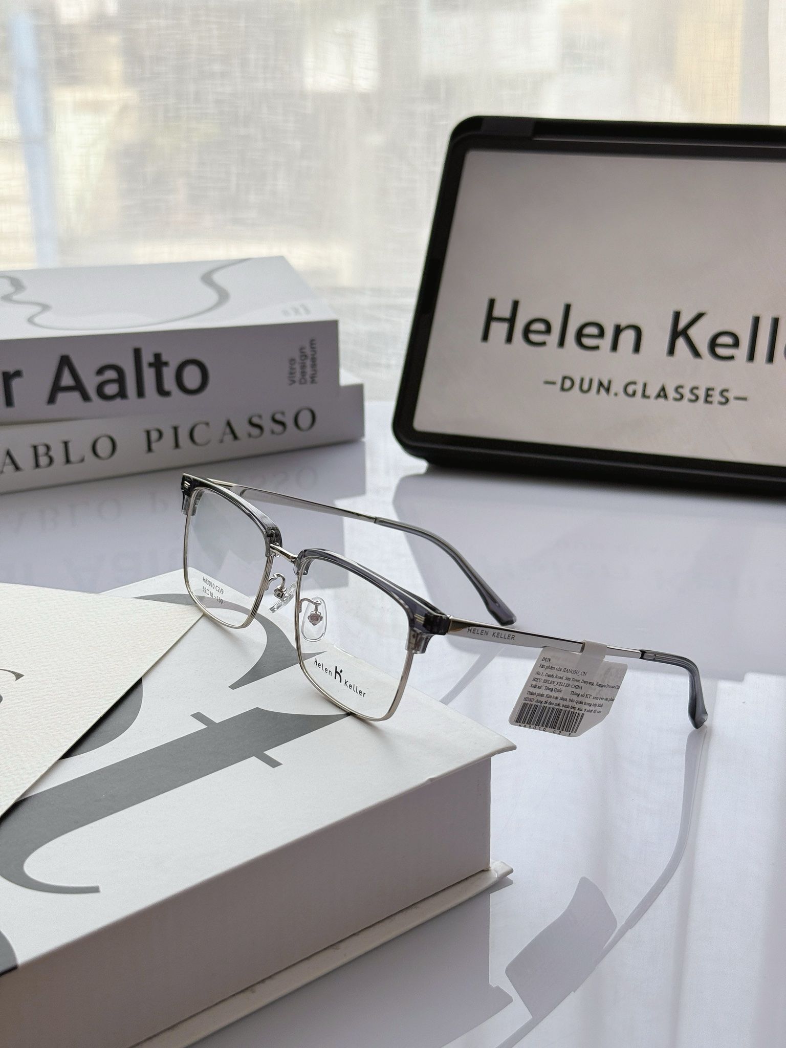 Mắt kính Helen Keller H83010