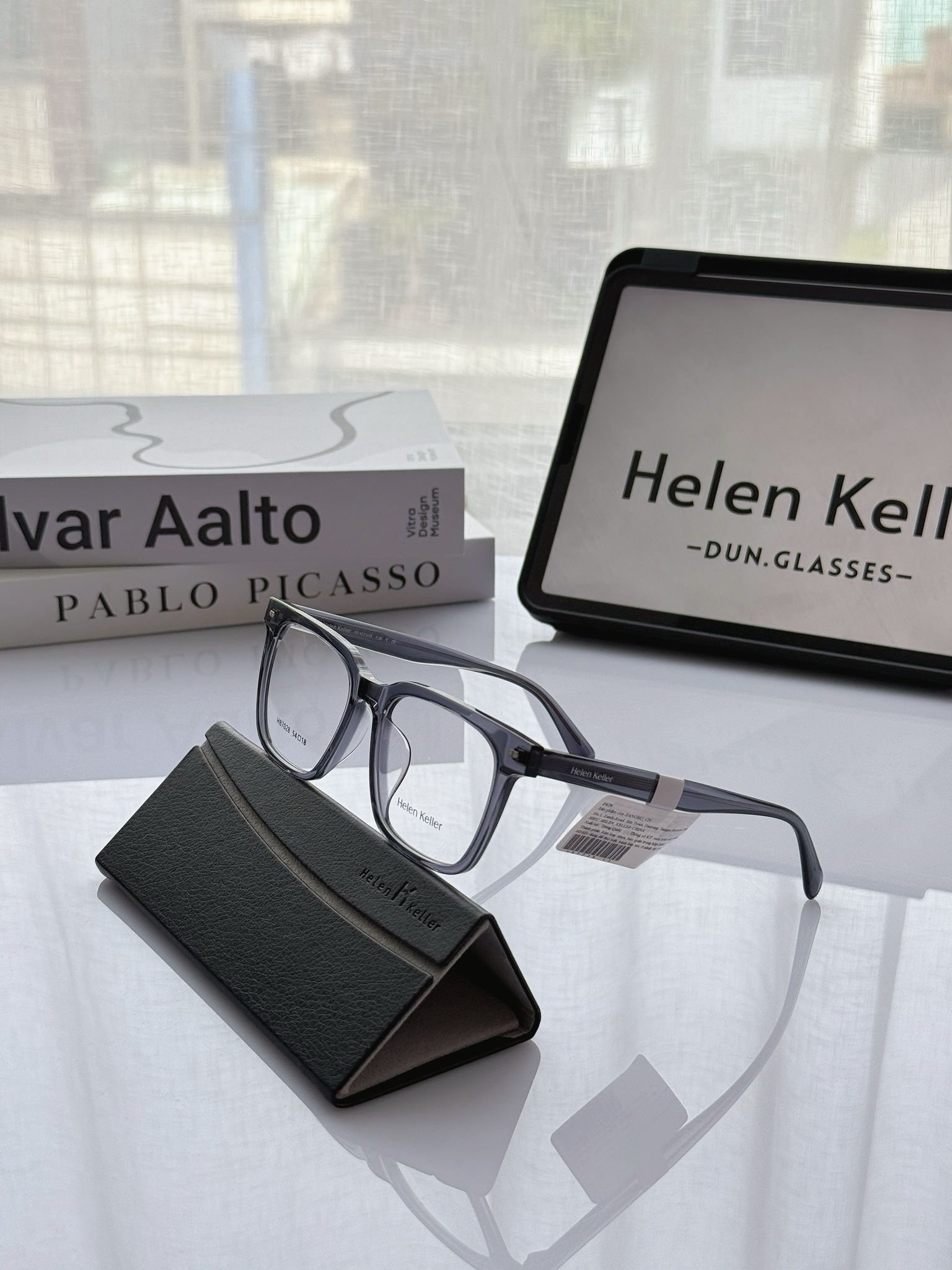 Mắt kính Helen Keller H87028