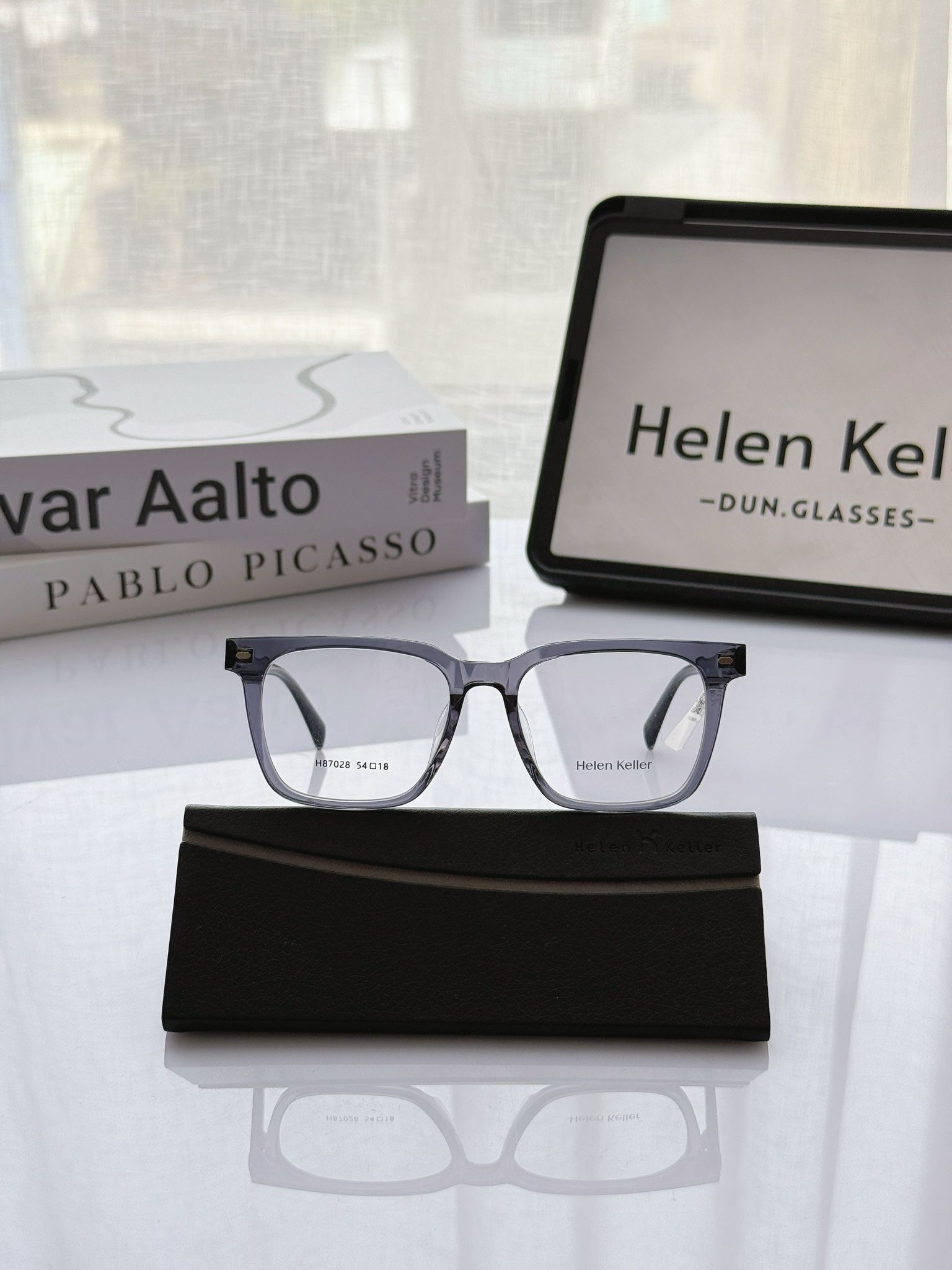 Mắt kính Helen Keller H87028