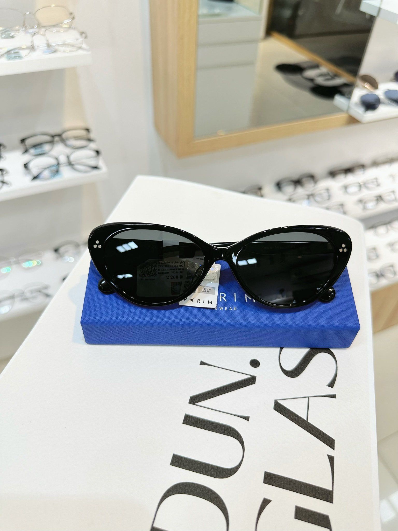 Mắt kính Parim 76056