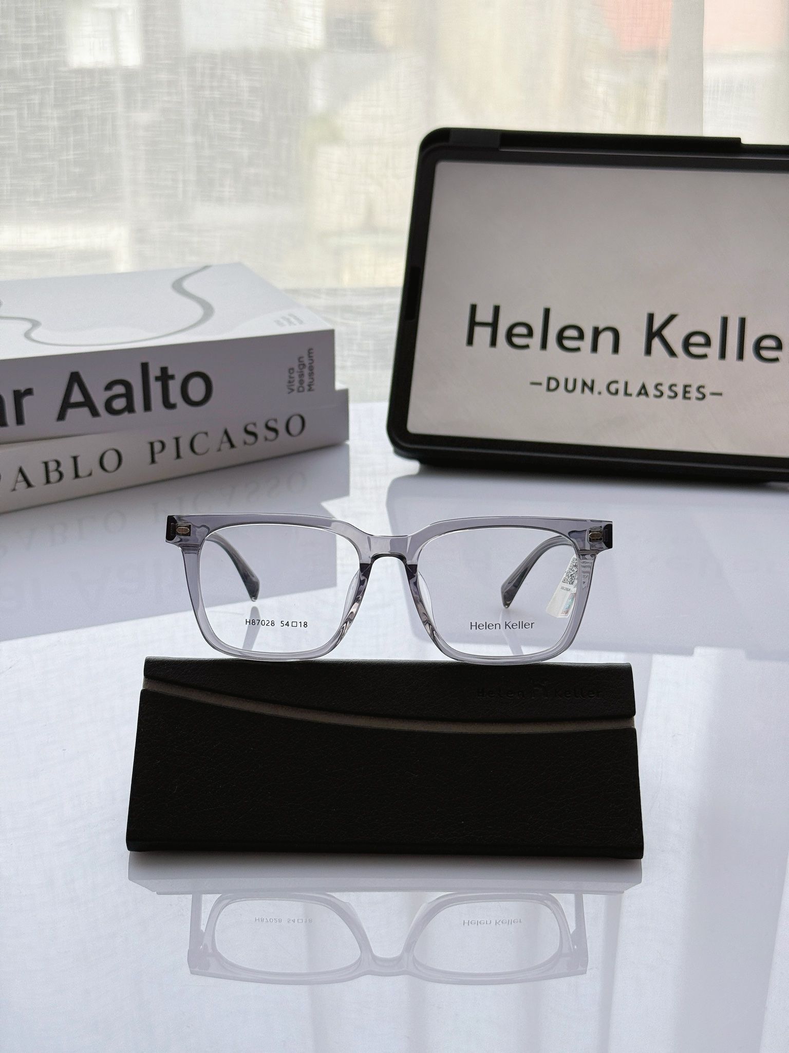 Mắt kính Helen Keller H87028