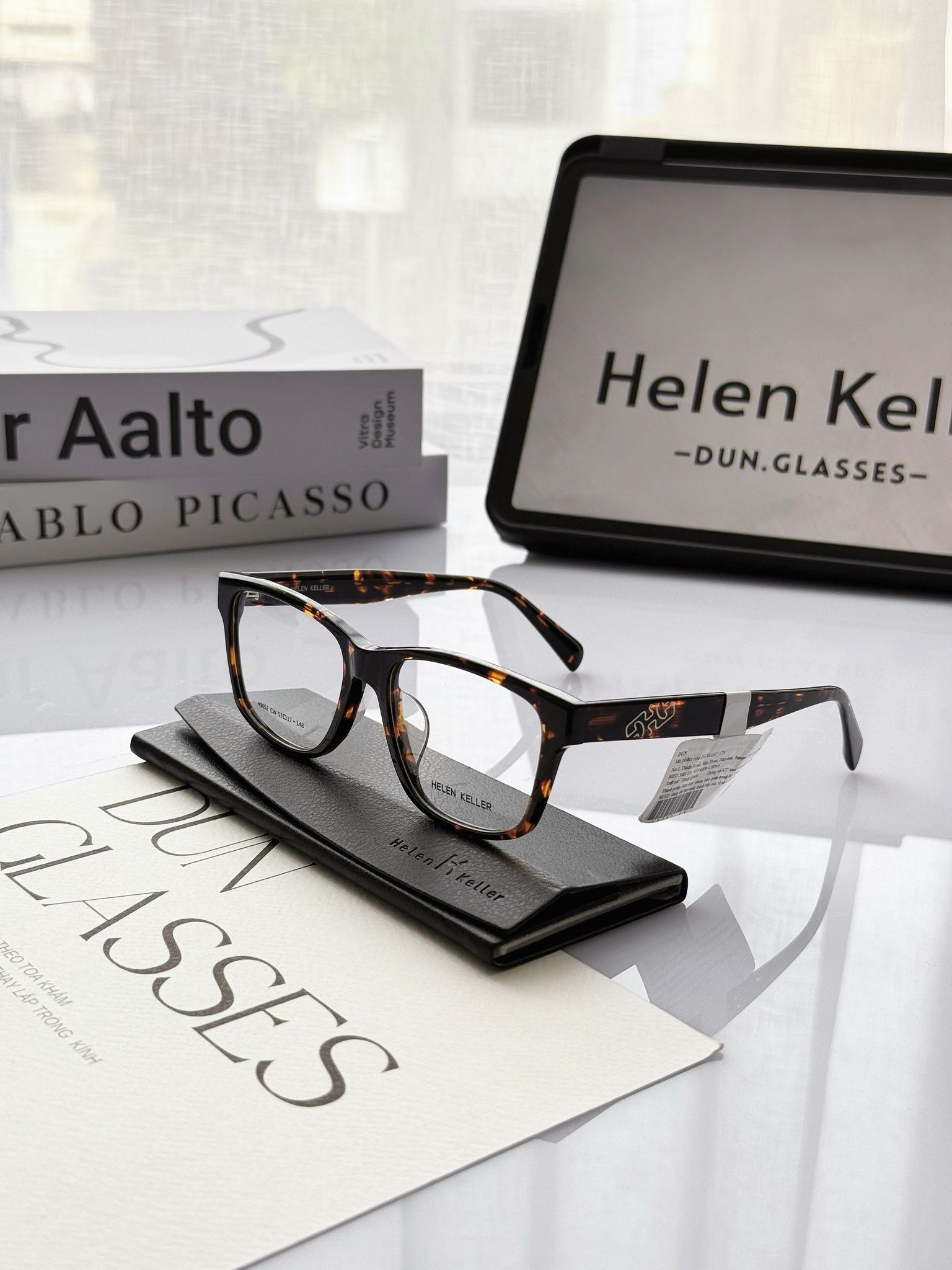 Mắt kính Helen Keller H9052