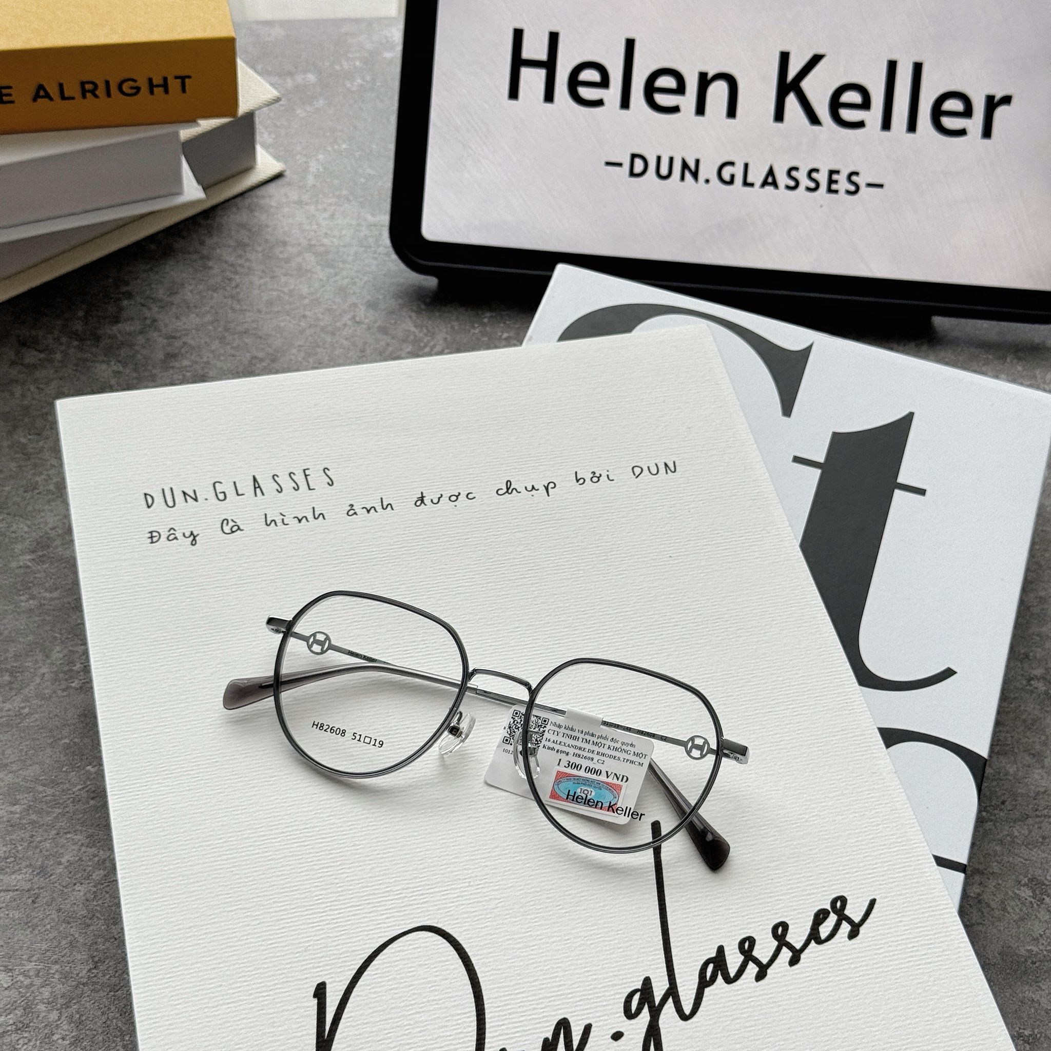 Mắt kính Helen Keller H82608