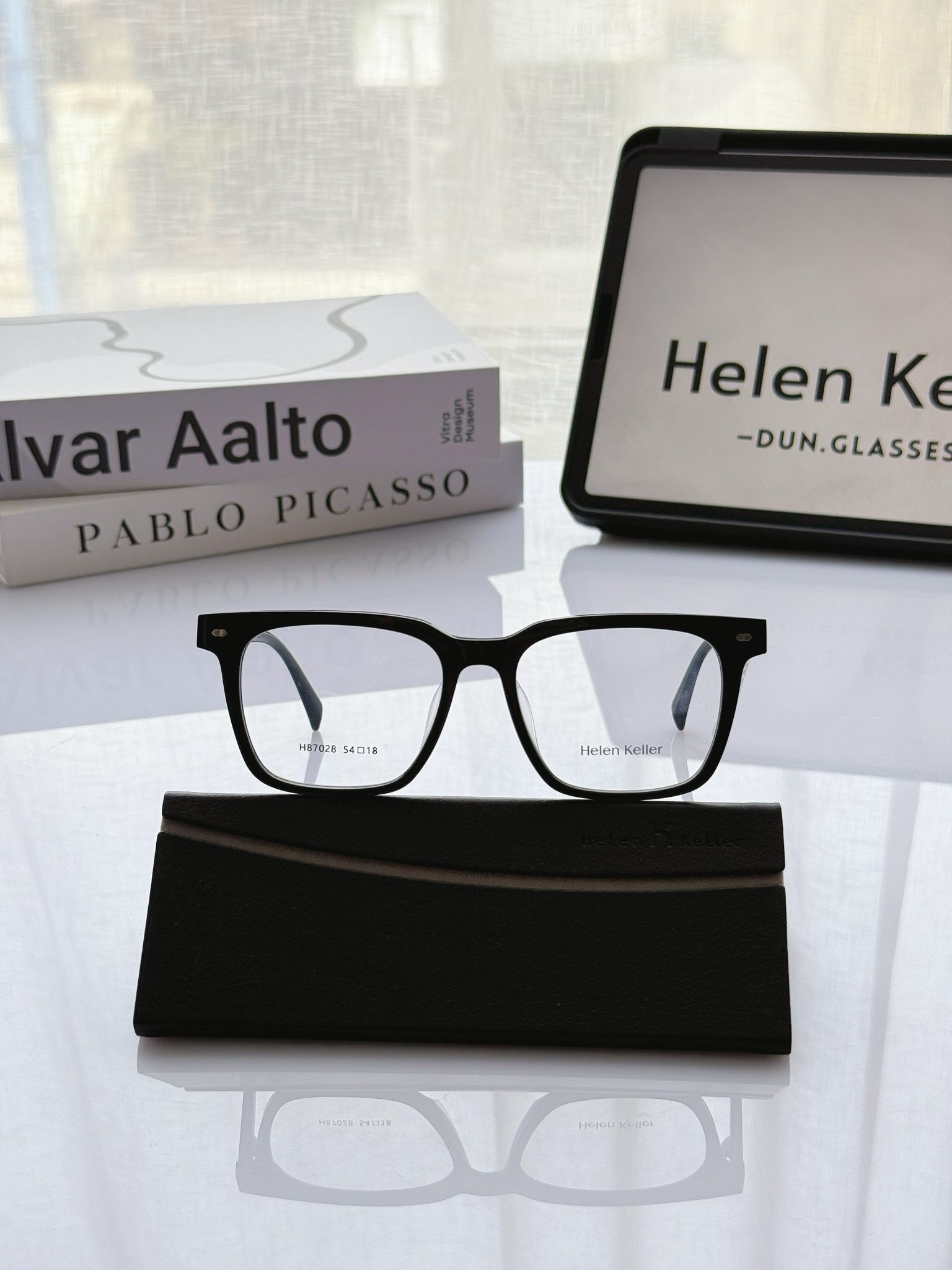 Mắt kính Helen Keller H87028