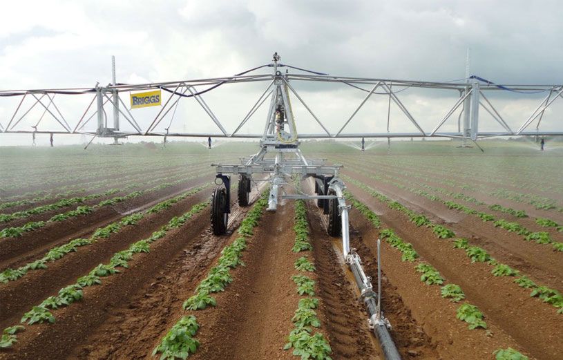  Giàn phun mưa tự hành Irrigation Boom 