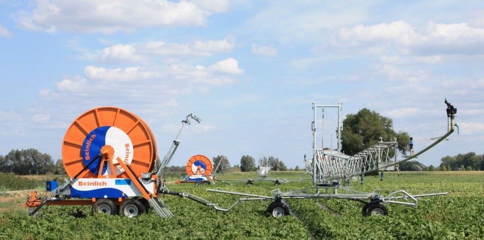 Giàn phun mưa tự hành Irrigation Boom