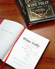 WINE FOLLY Toàn Tập - Phiên bản giới hạn có chữ ký của dịch giả Hương Lê