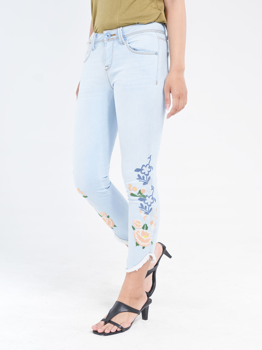 Quần jeans lửng nữ thêu MESSI SJW-708 (Mid rise skinny)