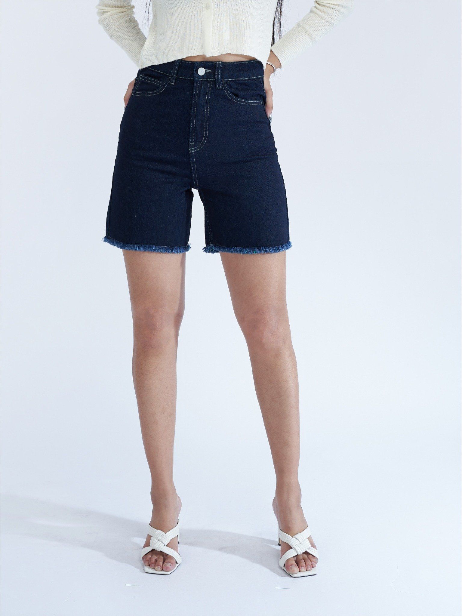 Quần nữ short jeans kiểu rách đùi trái WJB0260 (Classic)